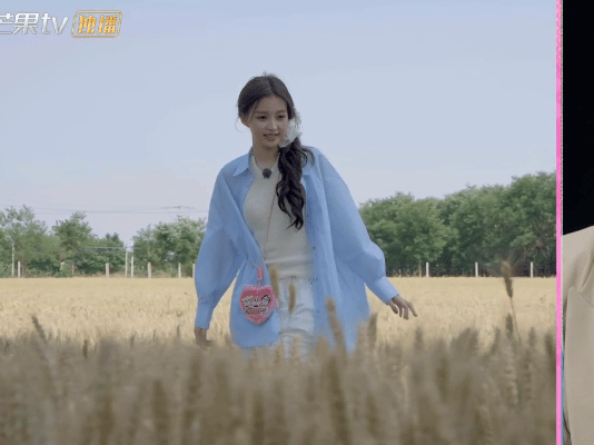 孙怡参观马天宇的农场孙怡一进农场就被满眼绿意惊到，成眼睛瞪得圆圆的样子，像发现