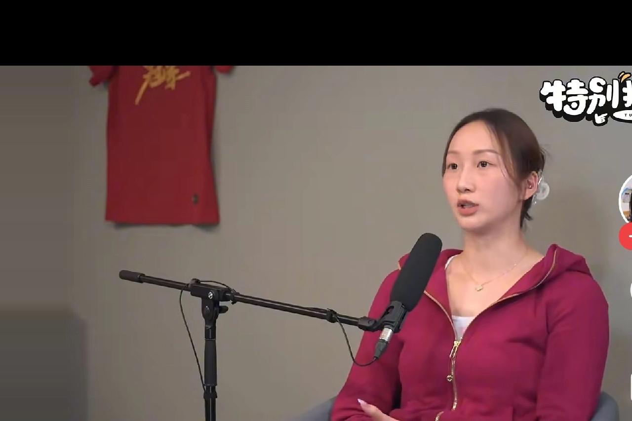 排超联赛的MVP最有价值球员奖，颁给了即将退役的自由人王唯一，而队友仲慧和许晓婷