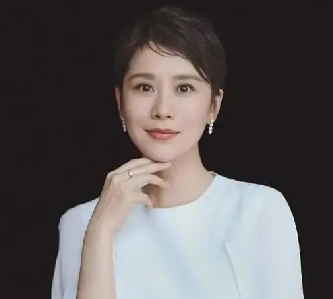 差点错过国民媳妇海清当年死活想演海藻，嫌海萍太平。滕华涛一句“你身上有她骨