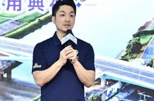 台湾地区立法机构负责人韩国瑜在犹豫了几天之后，今天终于决定会在7月25日出席上凯