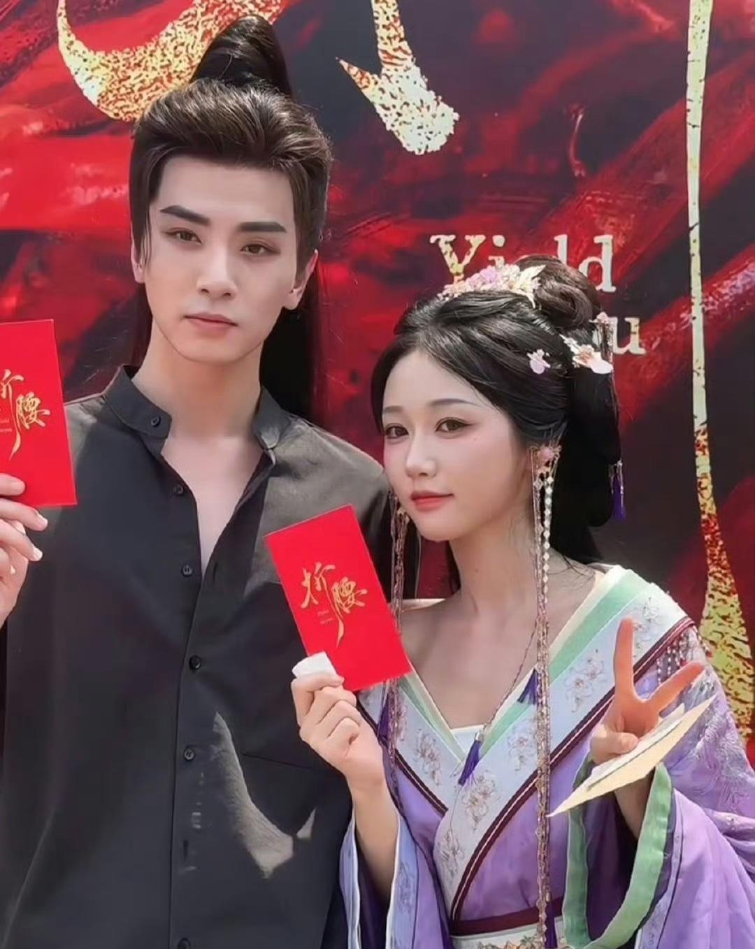《折腰》这剧也太难超越了吧！连短剧都要翻拍《折腰》，他们是真不怕挨骂啊？岳雨
