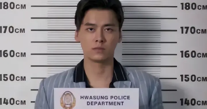 全网封杀不到3年, 李易峰再迎噩耗, 这一次, 再多名利都救不了他