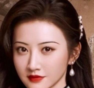 整件事闹得全网人尽皆知，各种旧账细节被扒得干干净净，景甜也被这场舆论风波拖入漩涡