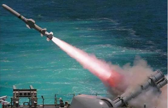 俄罗斯狠了，既然讲道理不听，就直接出手，俄罗斯在没提前打招呼，也未先发通告的情况