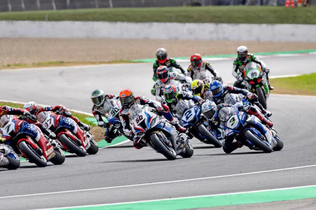吐槽一下2026WSBK法国站重启之后的短圈冲刺模式，我个人感觉有点怪怪的