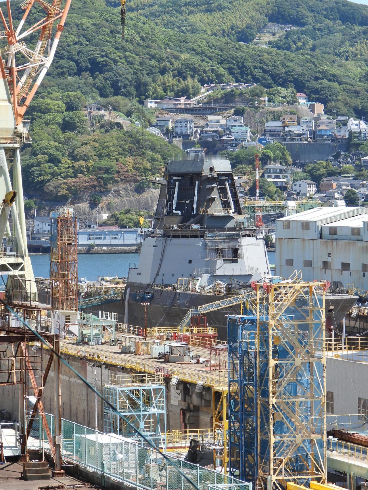 日本海上自卫队的宙斯盾系统搭载舰建造迅速。通过网络用户拍摄的照片，该舰搭载AN