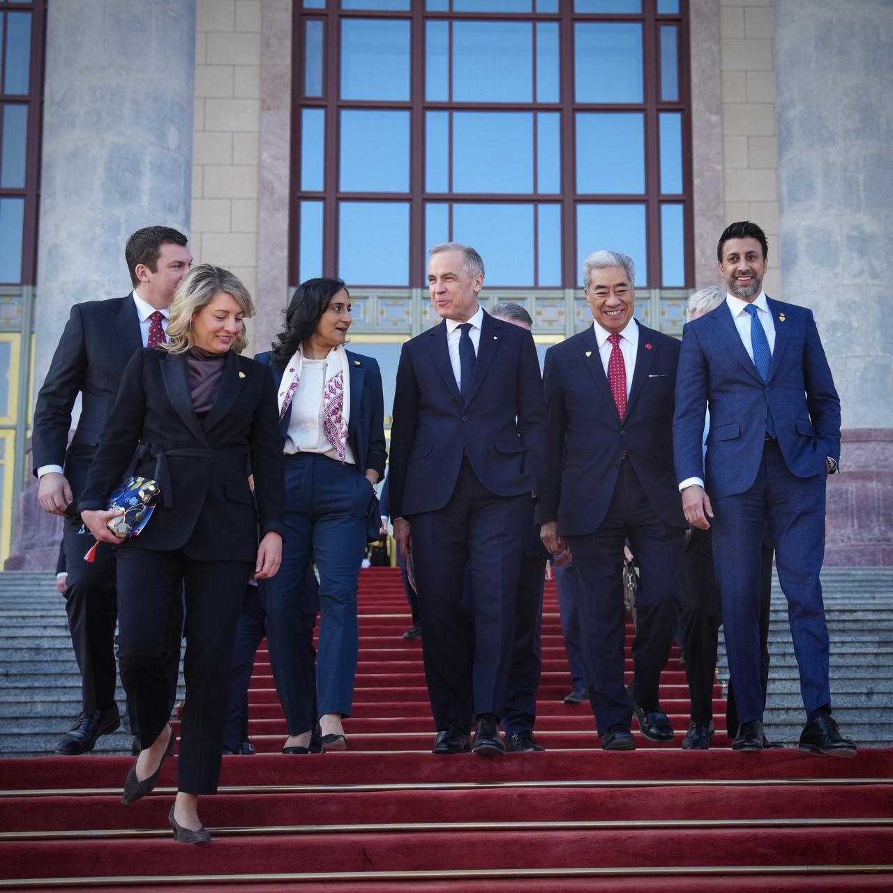 加拿大总理卡尼昨天（5日）宣布两件大事，都和中国有关。卡尼说，“在近期贸易紧