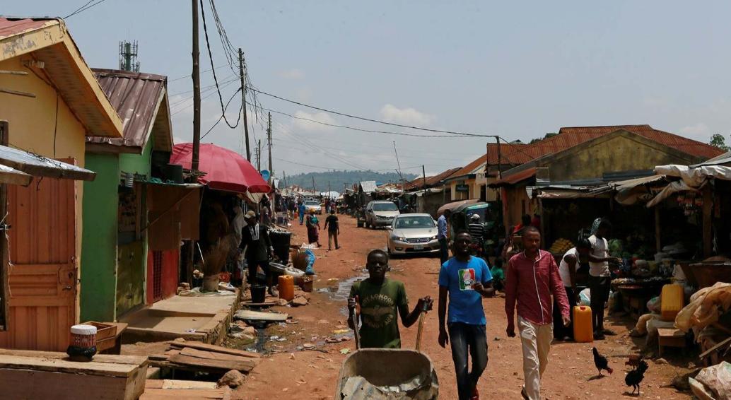 为什么非洲一直没发展起来？我来讲一个实例：非洲第一大国，尼日利亚，人口2.5亿。