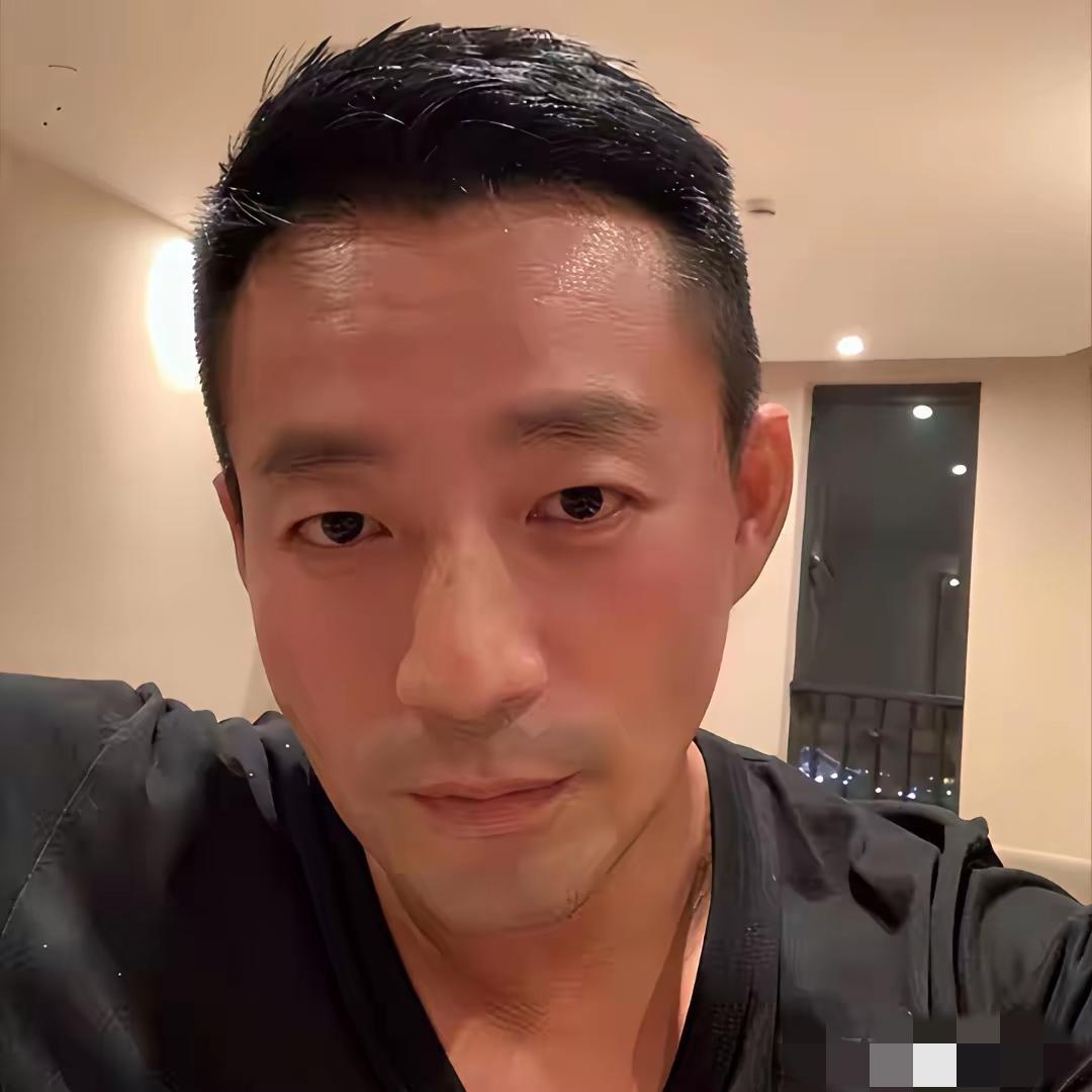 网友们为汪小菲操碎了心！喊话汪小菲，你千万别在台湾买房子了，又不能写你的名字，