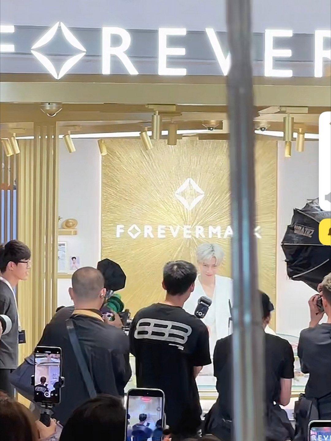 白毛罗云熙精致手办来了​​​