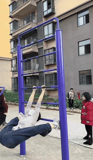 话说你是怎么知道外国人来中国旅游的视频火了，翻墙了？其实，外国人关于中国的视