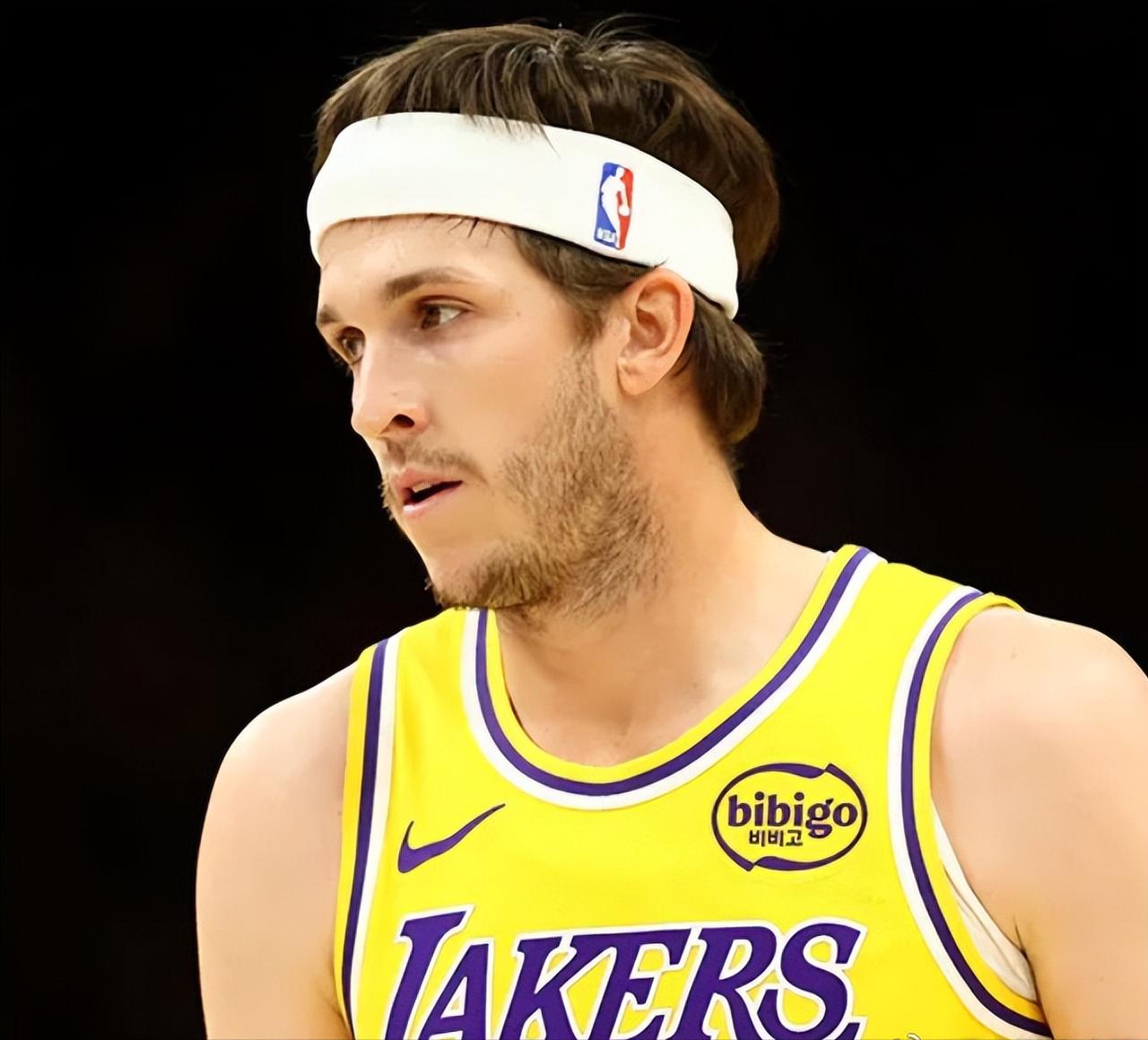 铁人也扛不住了，里夫斯腹股沟伤病，缺席对阵马刺！对阵热火的比赛中，里夫斯已经