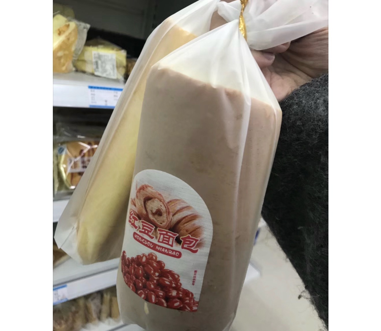 有没有哪个宝宝现在还能买到这个面包啊。。。救救。。