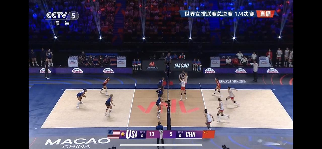😂我认真看，中国女排第一局大比分落后，吓得我不敢看了，然后等我看完其它比赛，再