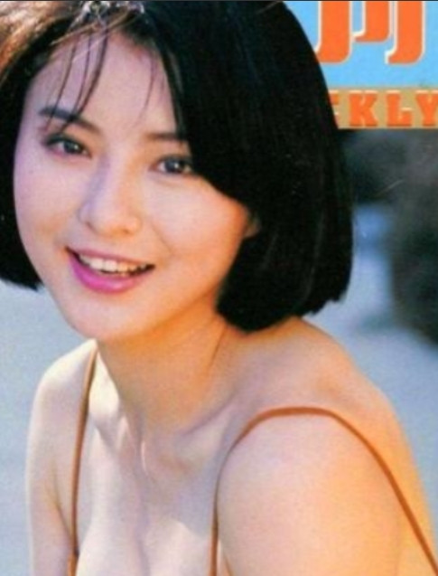 2007年，李赛凤趁丈夫出差，和体格壮硕的干儿子发生了亲密接触，正当两人关系暧昧