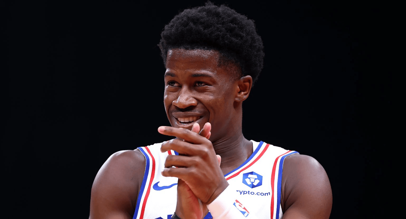 官方新秀榜: VJ第一, 考沃德第二, 哈珀第三, 弗拉格第四