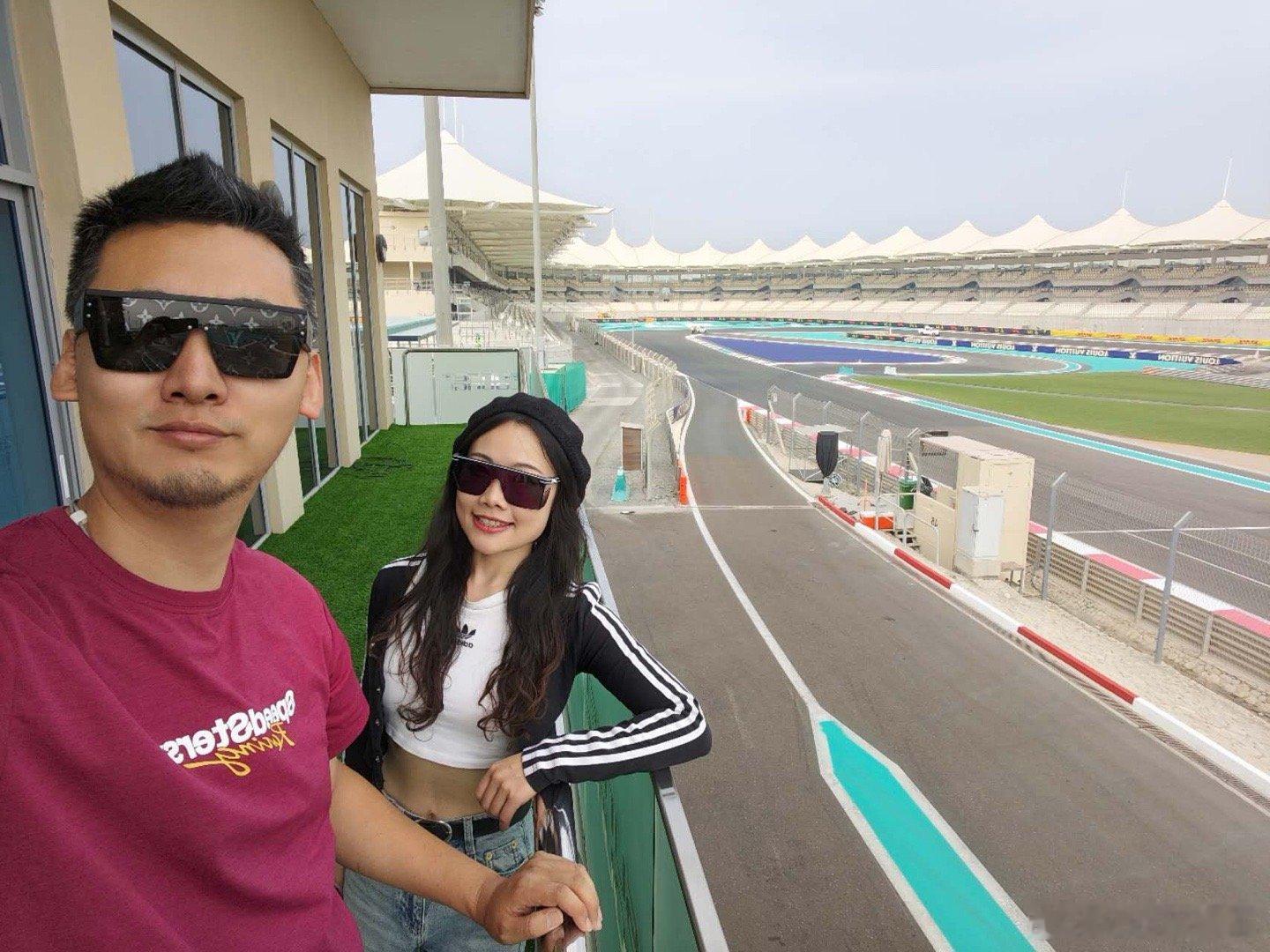 打卡又一条F1赛道：亚斯码头赛道～～～一堆领克车手一块跑F1赛道的卡丁车场，属于