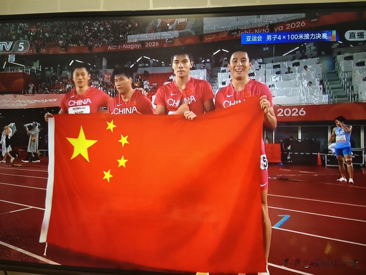 中国还是亚洲短跑实力最强的国家，毋庸置疑。女子4x100米接力，交接方面除了刘