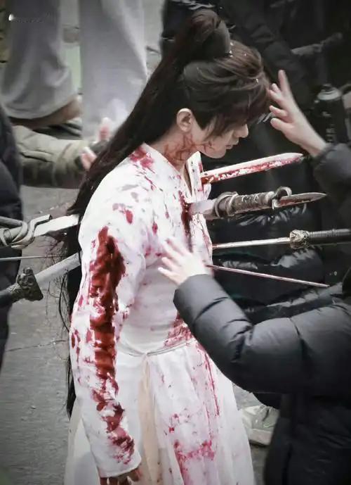 成毅片场被威亚硬控剧集天地剑心狐妖小红娘系列《天地剑心》的名场面要来了！