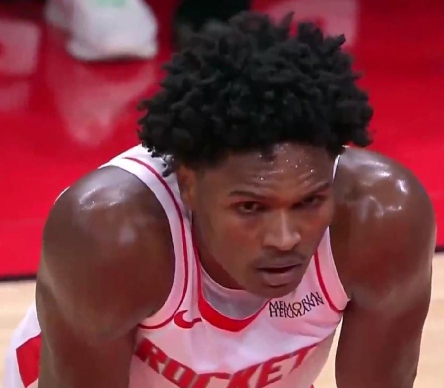 越来越准了！！！火箭新星阿门汤普森最近3场比赛的投篮命中率！！！主场打太阳：