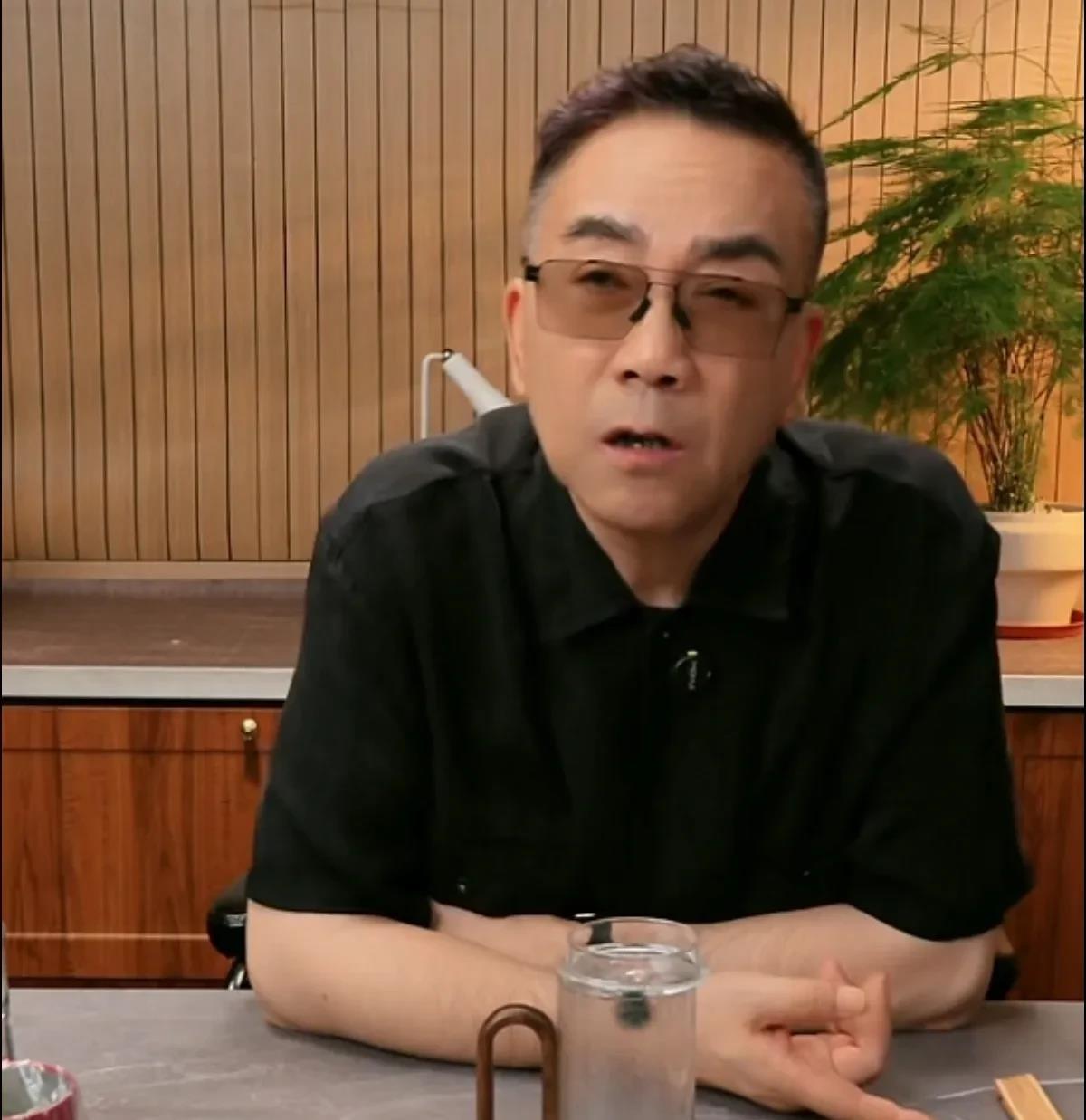 杨议，谈岳云鹏演唱会：嗨，都一个味，还聊嘛？岳云鹏演唱会，成了这两天的热