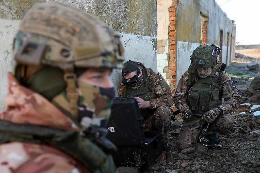 “西方”集群指挥官报告称库皮扬斯克已完全控制扎帕德集团部队指挥官谢尔盖·库佐