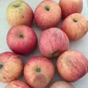 🔥紧急警告！这5种果蔬再便宜也别买！很多家庭已经吃进医院！家人们！最近天