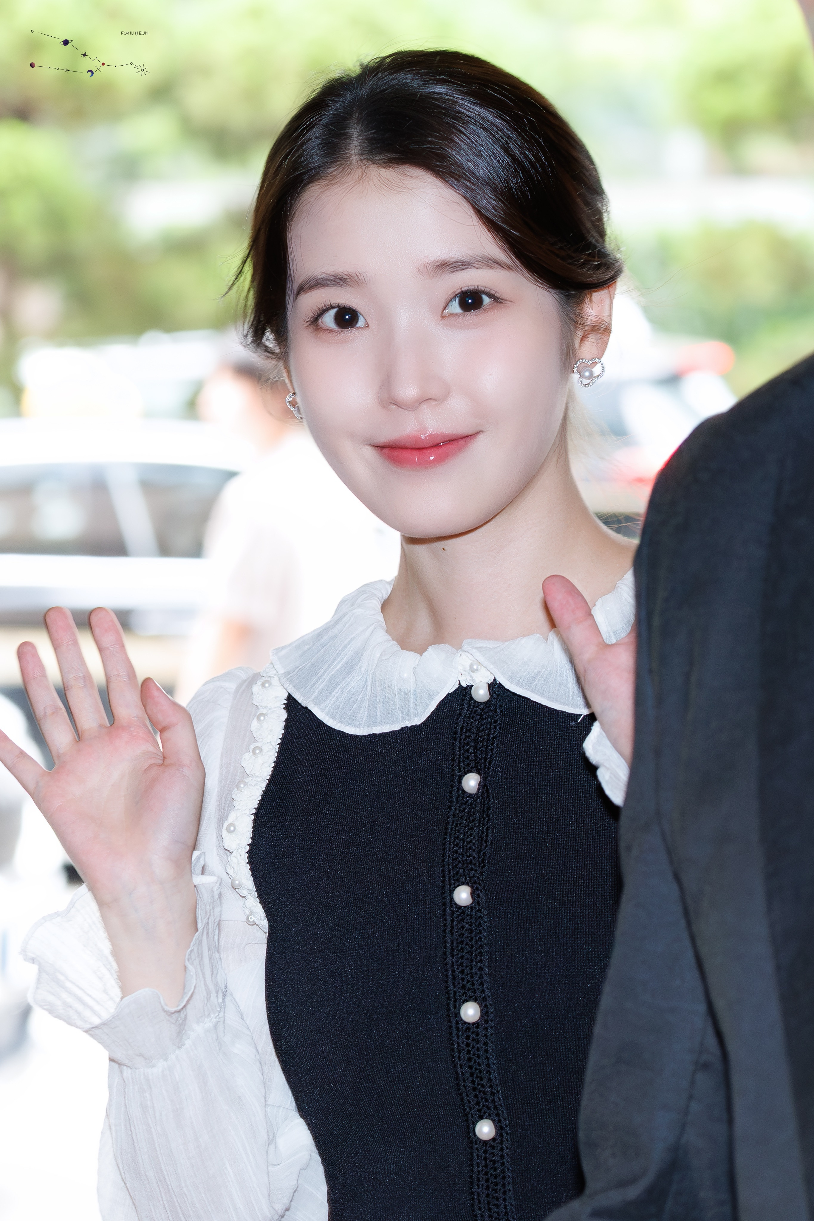 IU🐥IU高露洁口腔亮白美学大使250828IU出席2025年