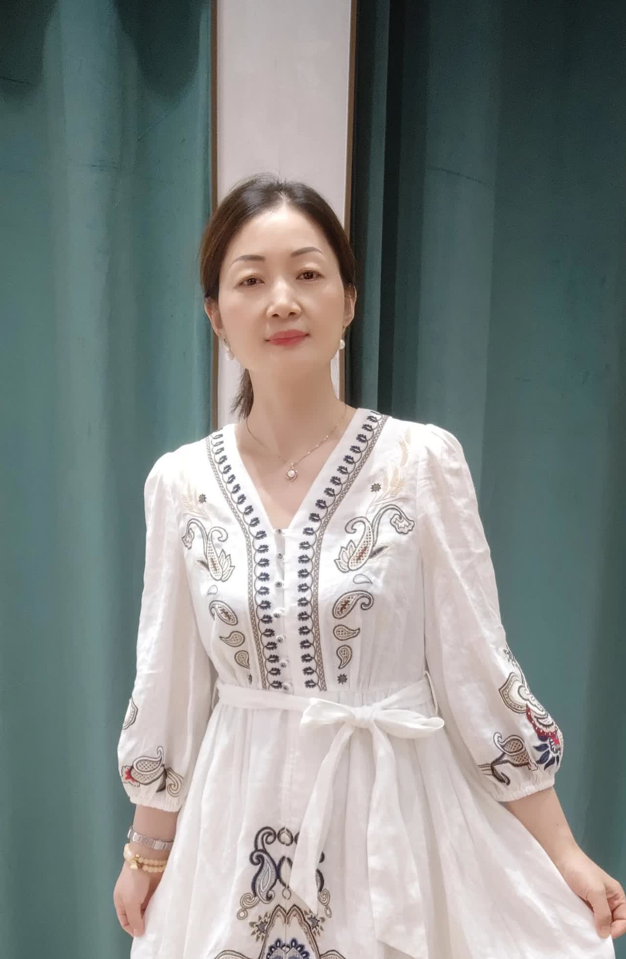 儿子除了上班，唯一的爱好就是打游戏！不明白这个游戏有那么上瘾吗？印象中儿子玩游戏