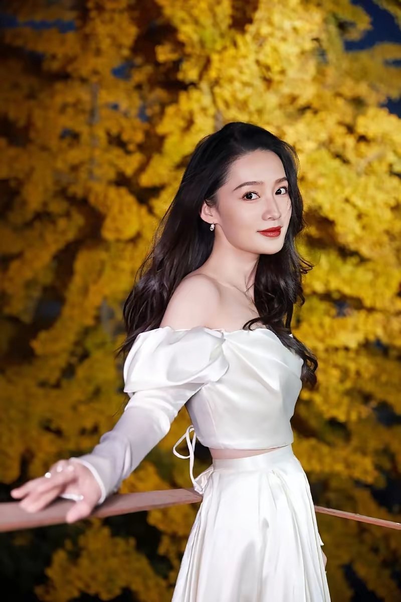 果然还是男人了解男人我问老公，从你男人角度出发王楚然和李沁两个古典美人，谁更适合