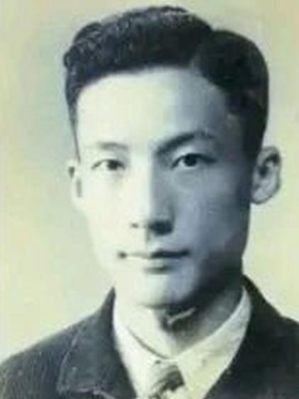1949年，毛人凤下令处死朱君友，朱君友坦然赴死，却发现枪决他的2名特务，朝他频