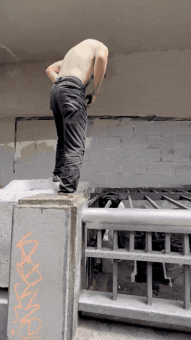 美国无家可归者藏龙卧虎：自修缩骨神功，成功占据大量地下空间！美国网友拍摄的神奇视