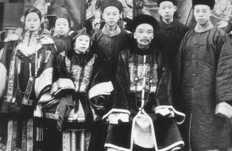 没有草包皇帝，没有木匠天子，没有宦官专权，没有外戚干政，没有藩镇割据。历朝历代能