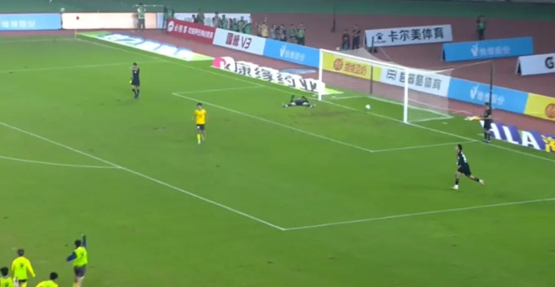 中国男足危险，真的有可能专业被业余取代！随着苏超、粤超等省级联赛以及村超的举办