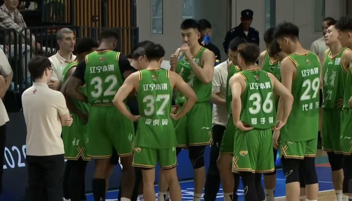 辽宁108:104险胜福建！赵继伟、段睿骐轮休，克里斯和付远旭也在名单中从开