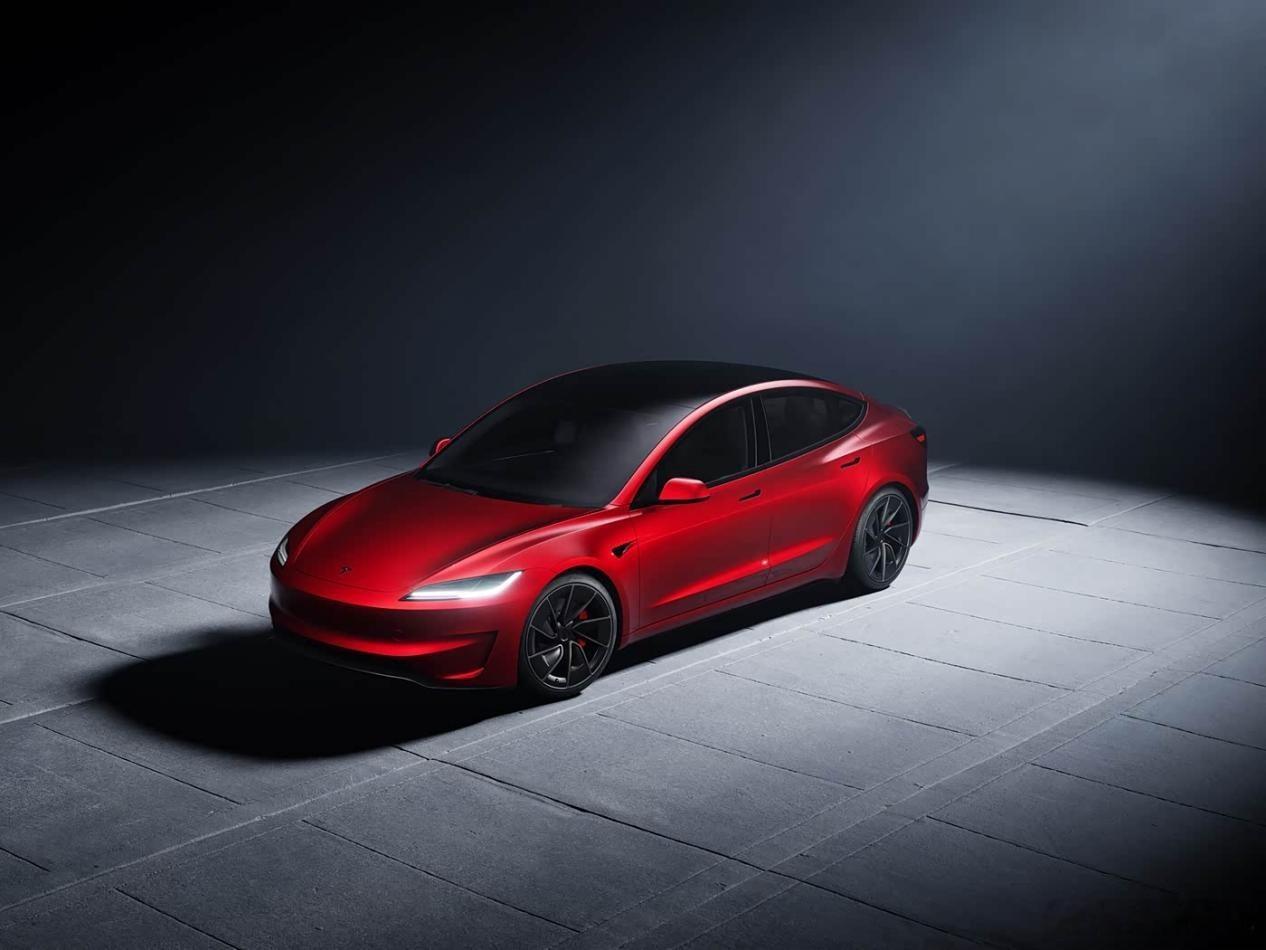 轩逸第二，3月国内轿车销量榜：前10里5款油车，小米勉强挤进前30前两天，乘联会