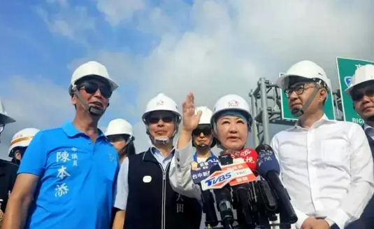 卢秀燕硬刚民进党：吃饱太闲搞意识形态！这次卢秀燕终于对民进党强硬起来了！台中市