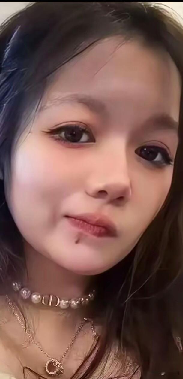 看懂了董小姐的家人没看懂董小姐的为人学习不好就罢了这样家庭出身的孩子完全