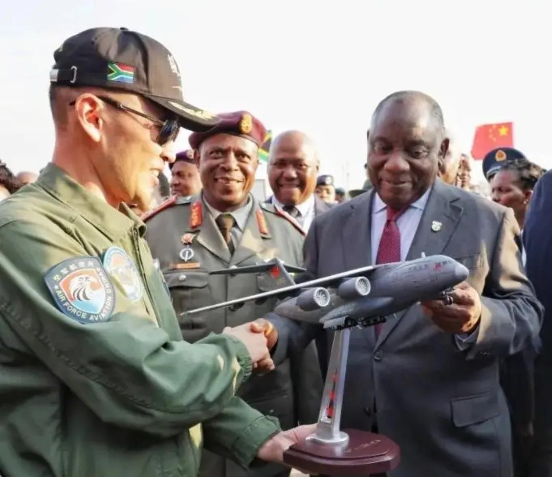 南非有两个行业最不公平，一是航空业，二是核能产业。在医疗、教育、工业、矿业、农业