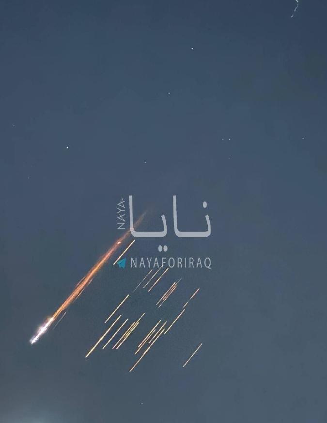 伊朗在昨晚对以色列的导弹攻击中使用集束弹药，战斗部接近地面前会裂解成大量子弹头，