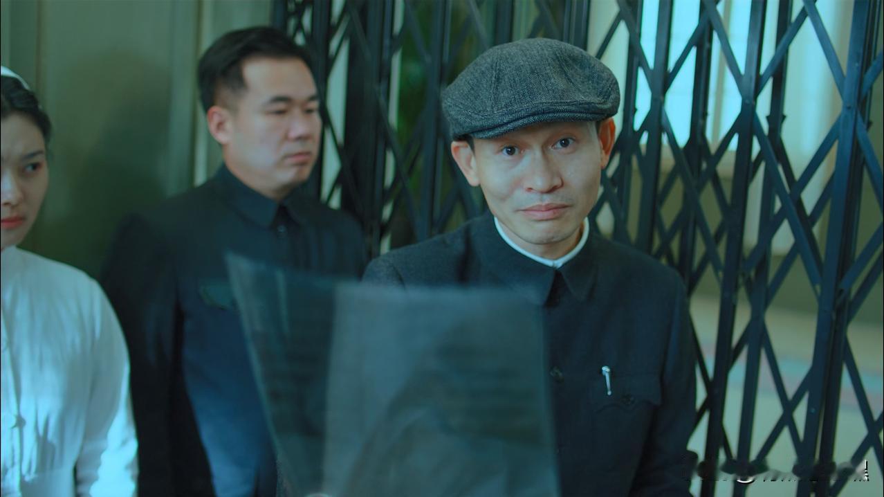 二刷《沉默的荣耀》，又一次泪崩35集，朱枫吞金被救，电梯里，谷正文推着刚抢救