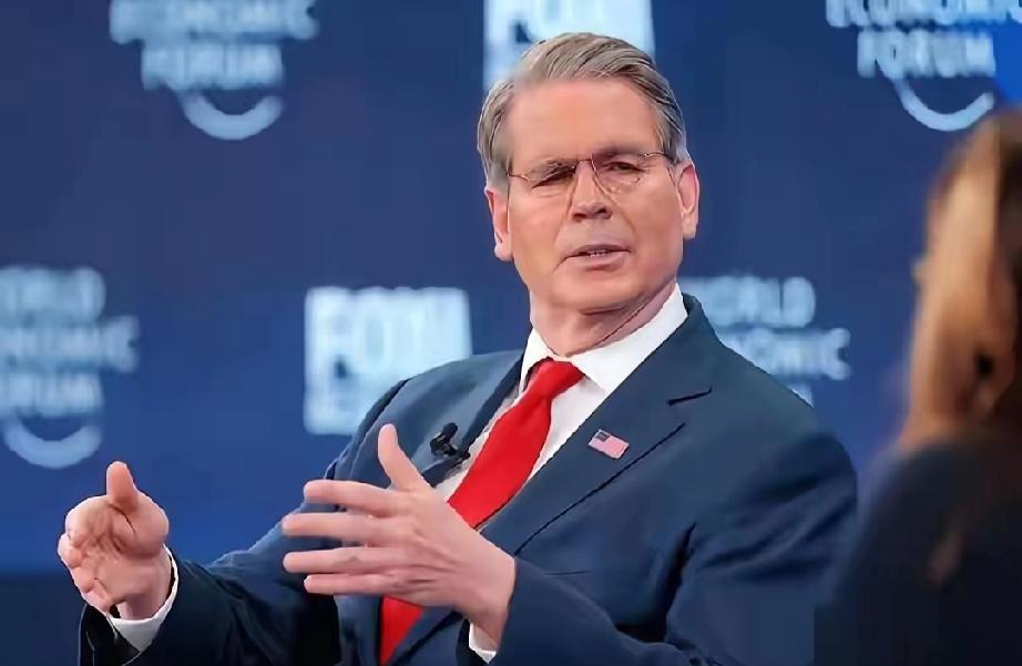 美财长：中国买不到伊朗油。同一天，70艘油轮装满美国油高价出口！4月14日，美