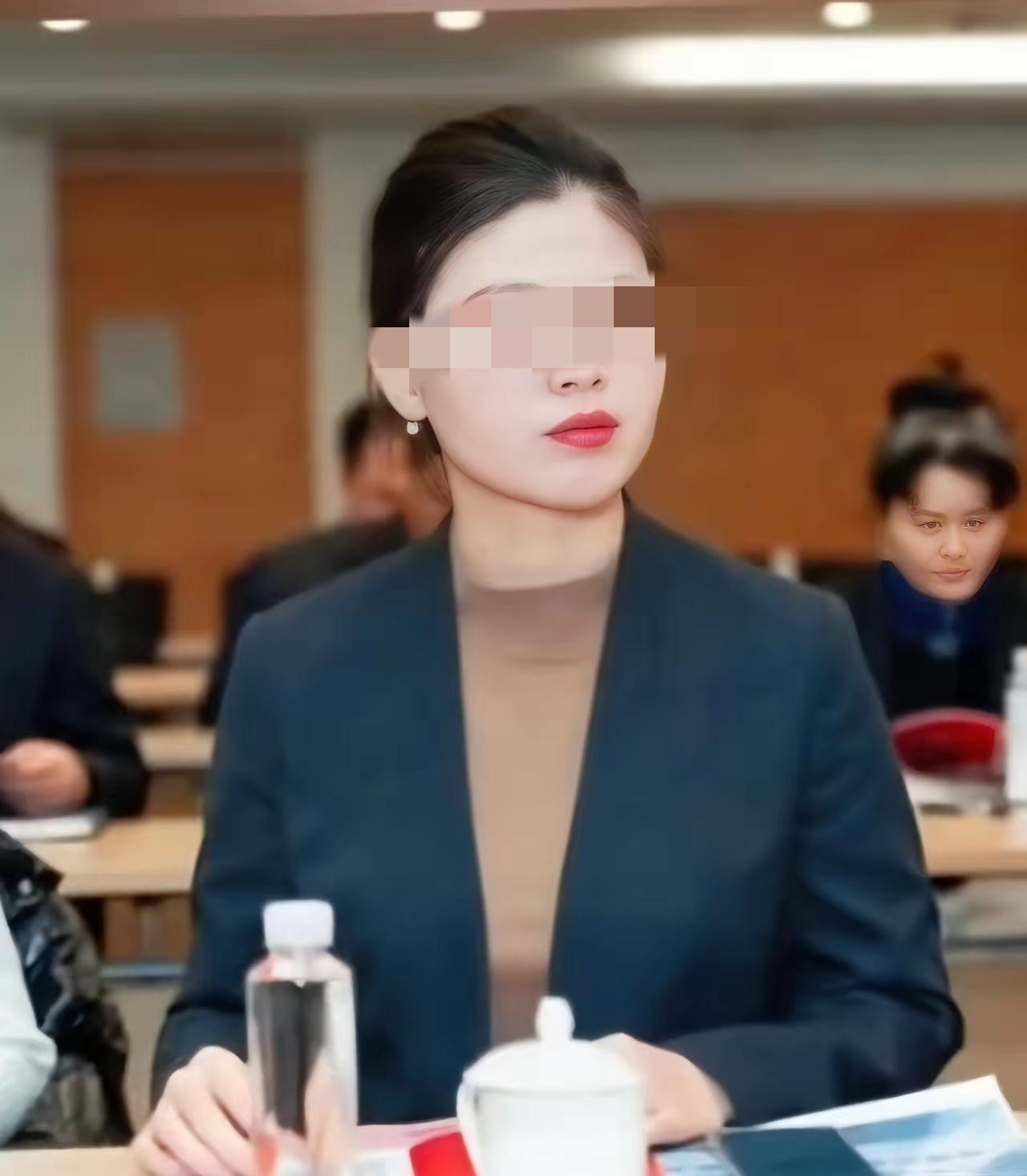 这下好了，这事越闹越大。​德恒终于坐不住了，​发了份声明，把自己摘得明明白白