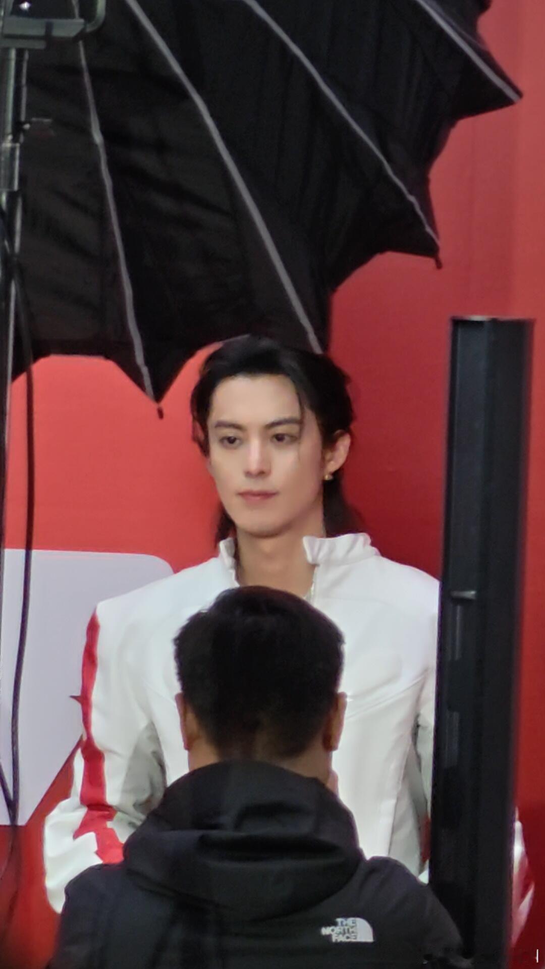 王鹤棣今日线下活动生图​​​