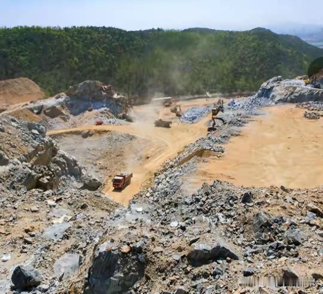 巴基斯坦首批稀土，已经装船运往美国!中美贸易战，稀土是中国的王牌。巴基斯坦的