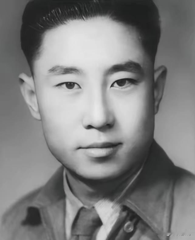 1938年，特务去小学抓地下党员杨文海，谁知刚到校门口，恰巧就碰到杨文海，特务