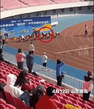 一不小心上人民日报了！山东青岛，15岁少年王玉豪，凭一场跨栏比赛惊艳全网。
