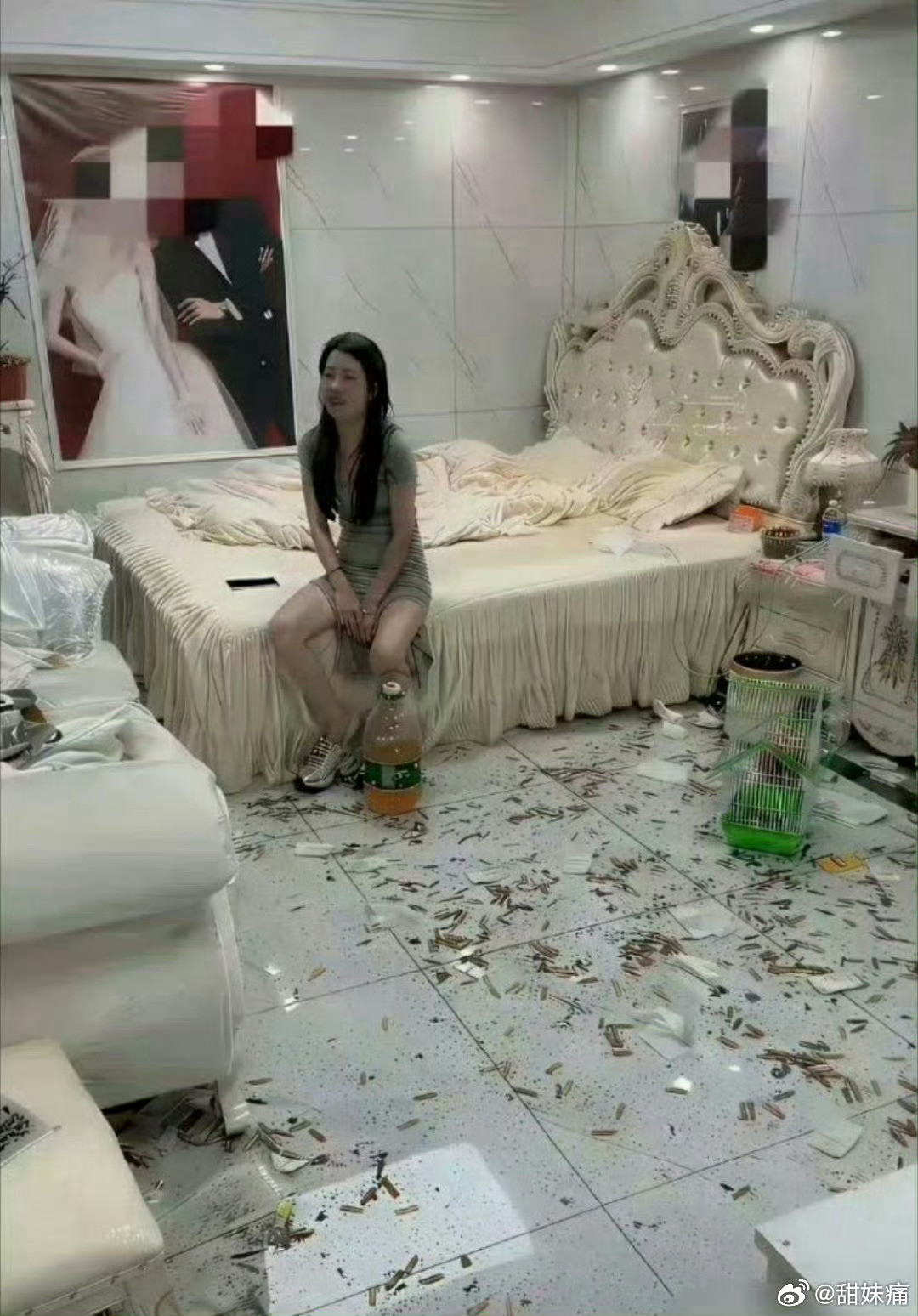 不怪新娘一脸无奈，换谁都一样！
