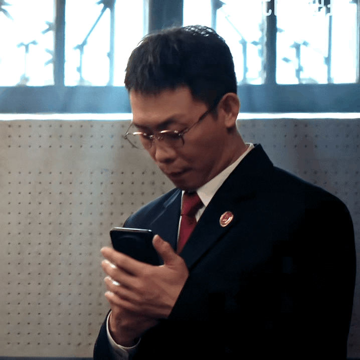 看大家都在骂张译，我就放心了，影帝都被人骂成这样，还有啥不平衡的。​大家都说张译