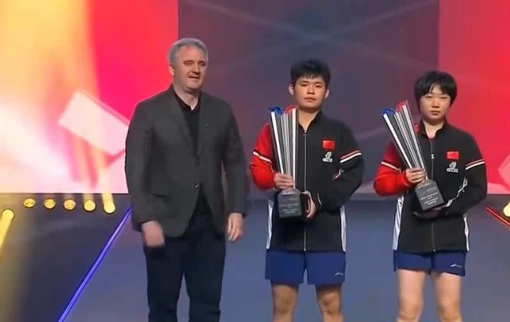 林诗栋蒯曼拿到大满贯混双冠军，不知用什么来形容他俩——混双宝贝儿，混双健将。